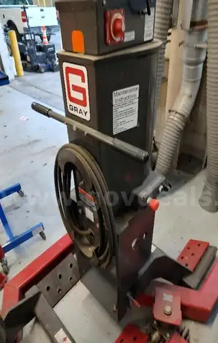 Gray Hydraulic Vehicle Lift System