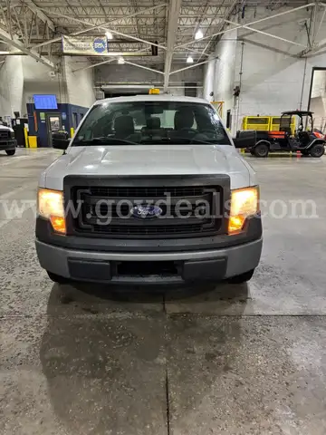 2013 Ford F-150 XL SuperCab 8-ft. Bed 2WD