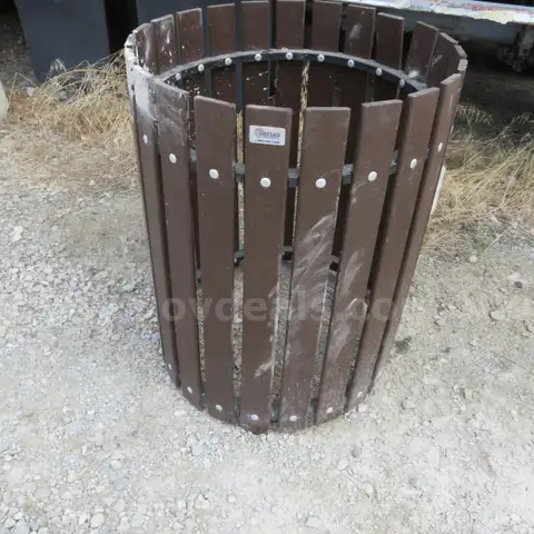 Great Lakes Spec Product Brown trash containers  with swinging lids - Lot of 18