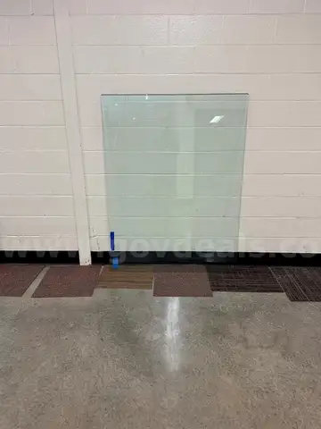 Crystaplex Tempered Glass 1/2" X 47 1/2 (w) X 72"(h) – Lot of 1