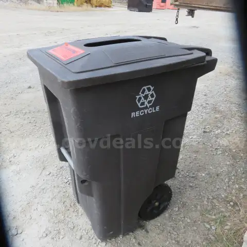 Toter Incorp. Recycling Bins with wheels with lids - Lot of 20