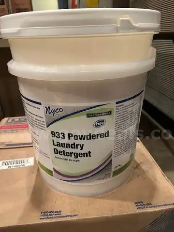 Powdered laundry detergent