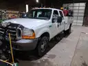 2000 Ford F-350 SD XL Crew Cab Long Bed 4WD DRW