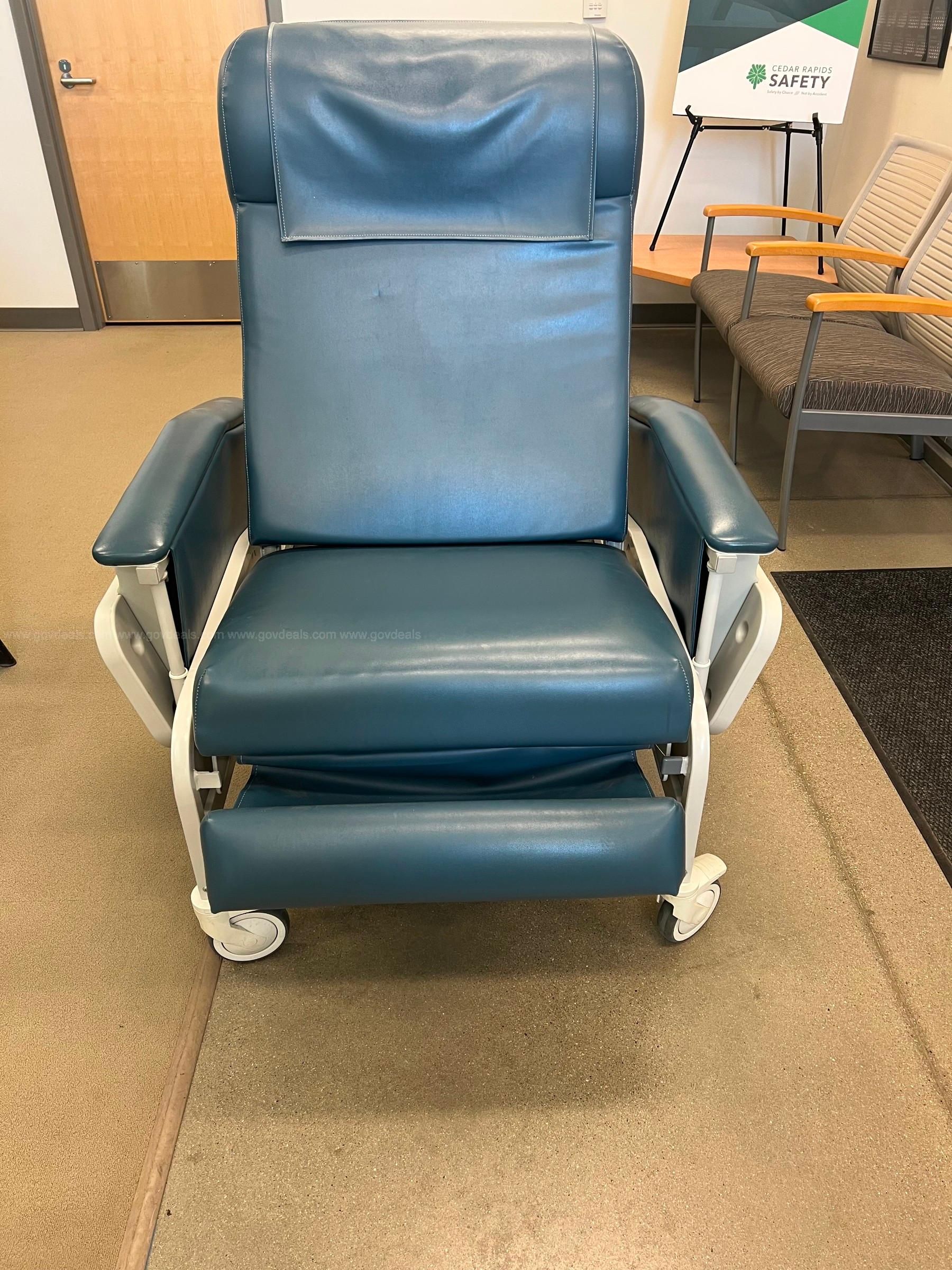 Winco dialysis online chairs