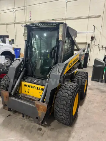 2011 New Holland L175 Skid Loader (Unit 2-086O)
