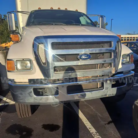 V24 W227 2011 FORD CARGO TRUCK  &#x22;SOLD AS IS&#x22;