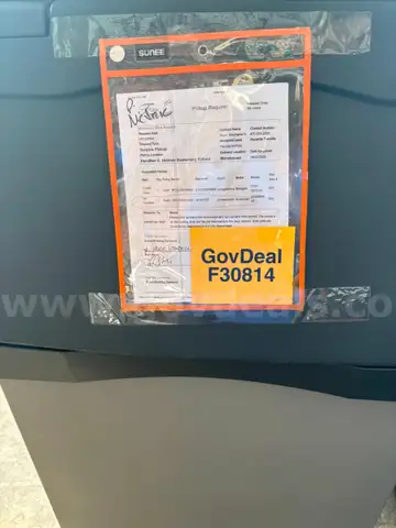 ICE MACHINE SOLD AS IS