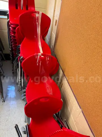 28 RED CHAIRS 7 ORGANGE