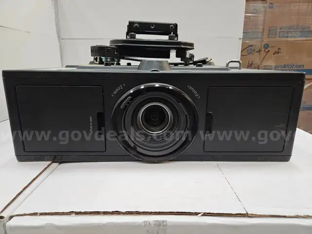 Dell projector w/ remote