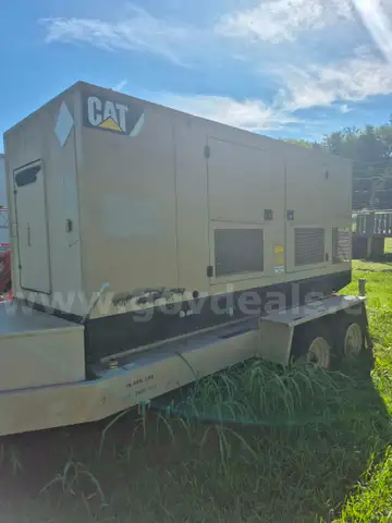 2010 CATERPILLAR 225 KW 3 PHASE GENERATOR