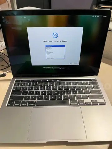 MacBook Pro (13-inch, M1, 2020, 16GB/500 GB, 2nd USB port does not work