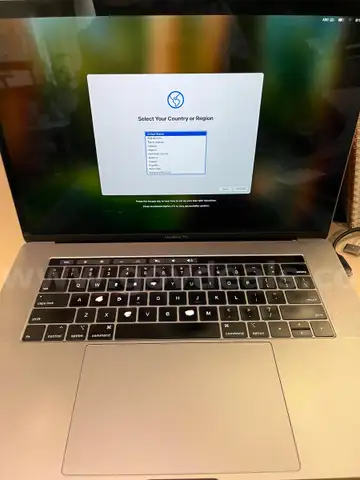 MacBook Pro 15-inch, 2019, Intel Core 17 16GB Hard Dr