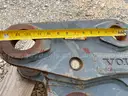 Excavator quick hitch attachments