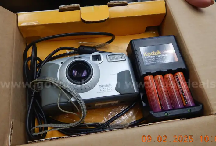 4 Cameras &#x26; Camera bags