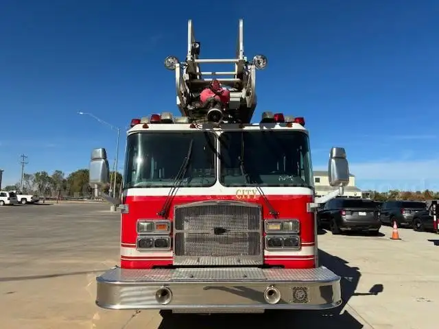 2006 E-One Cyclone II Fire Truck