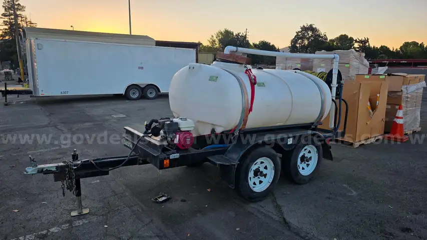 2017 SDI 300D14-5H 2017-SDI SPRAYER/ Water Truck