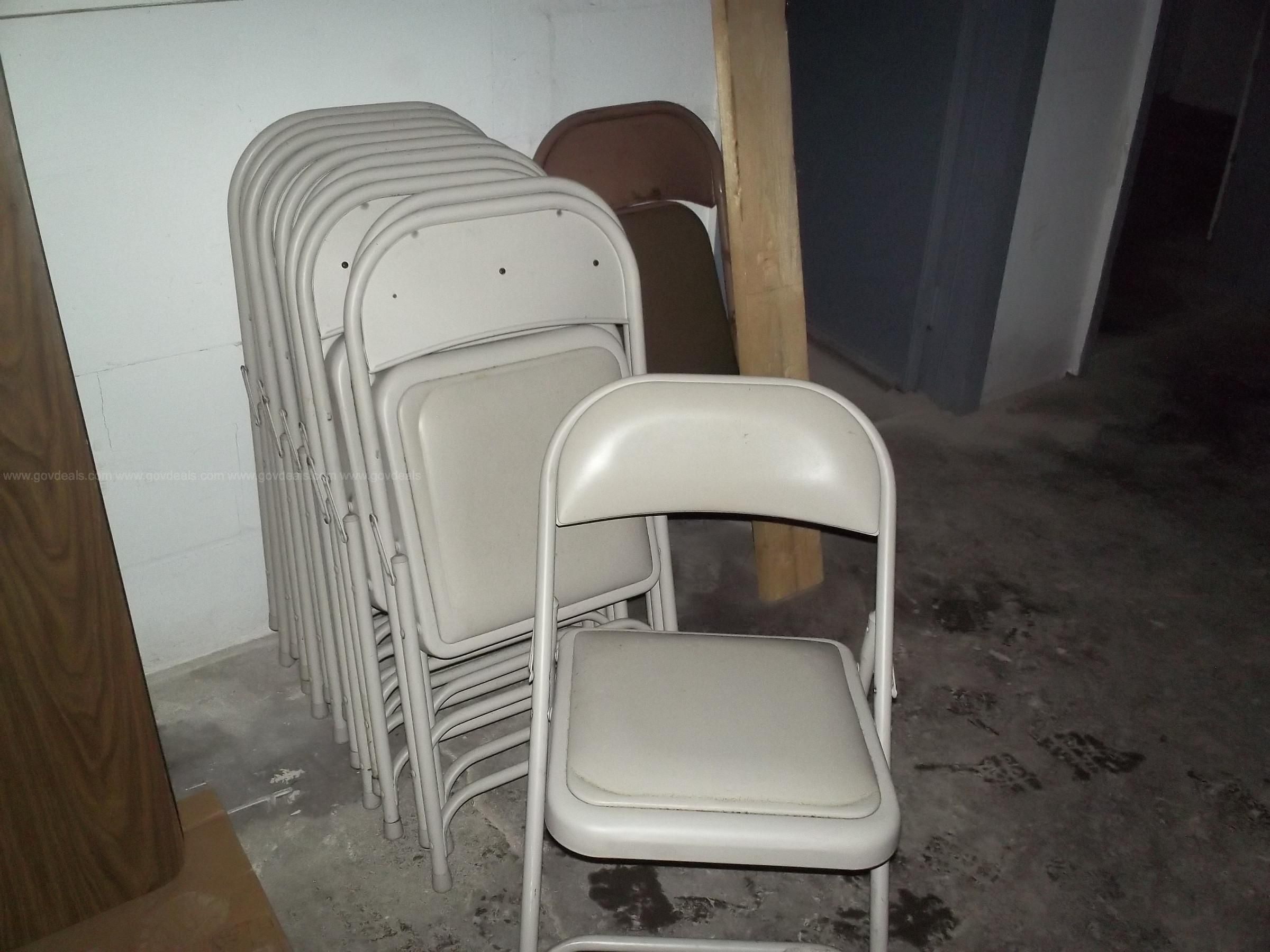 Used white folding discount chairs for sale