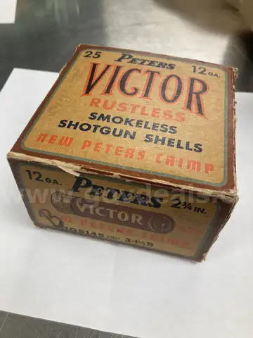 Peters Victor 12 gauge shotgun shells box