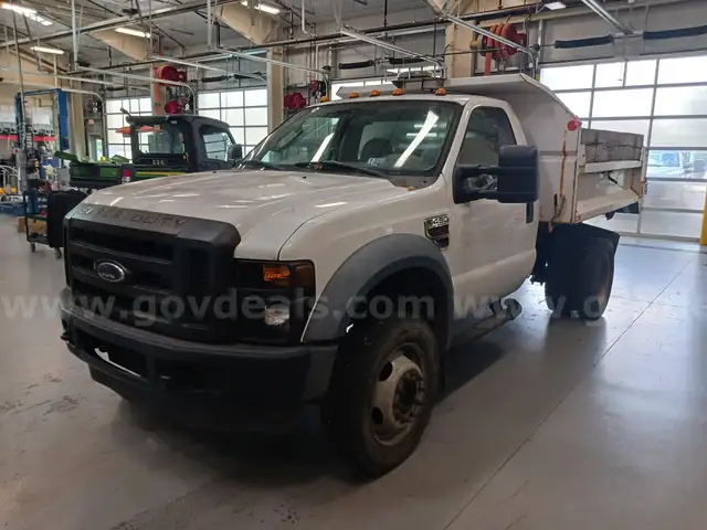 2008 Ford F450XL Super Duty Regular Cab &#x26; Chassis