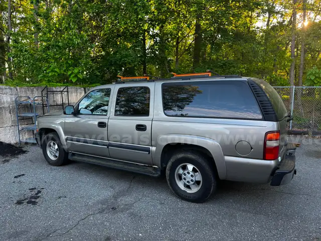 2003 CHEVY SUBURBAN