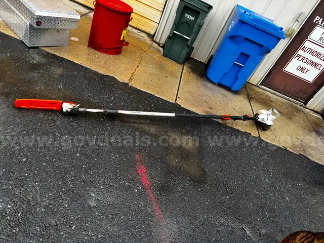 POLE SAW STIHL HT133 (Does Not Work)