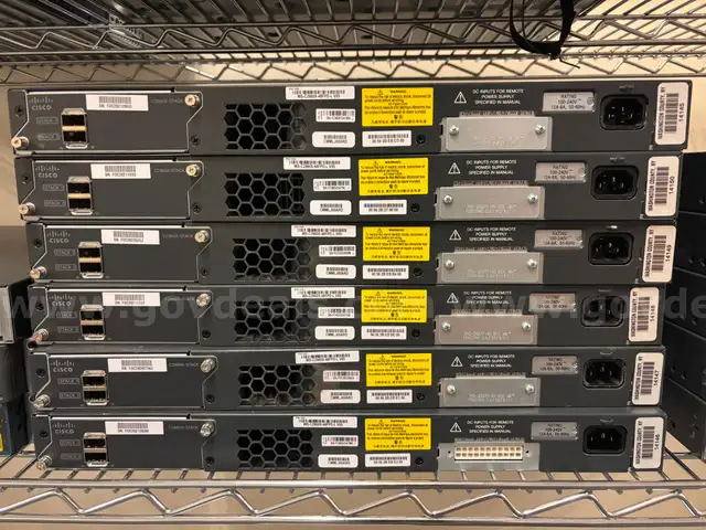 Lot of 6 Cisco Catalyst Switches 2960X
