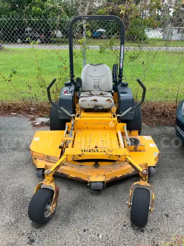2015 60&#x22; Hustler XONE Riding Mower