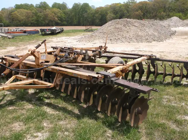 TAYLOR-WAY 540 FARM DISC, 15-ft