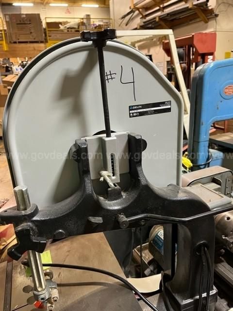 Item 4 Delta Bandsaw GovDeals   5050 110 1 