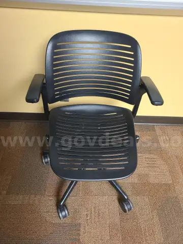 40 Rolling Chairs
