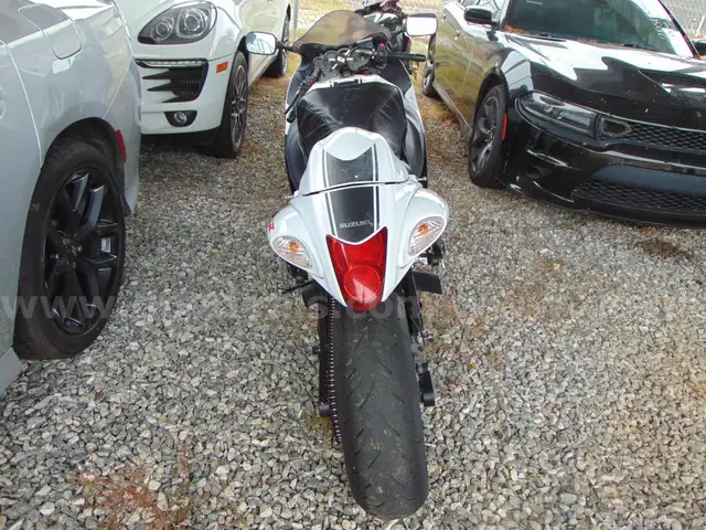 2017 Suzuki GSX1300RA