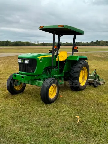 John Deere 5055D Tractor