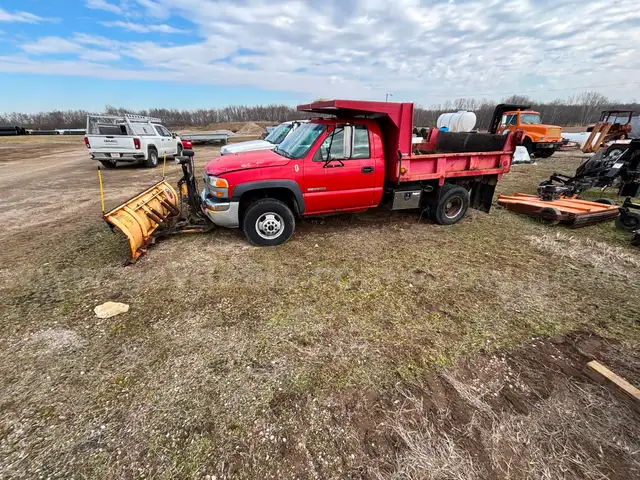 2004 GMC Sierra 3500 Work Truck 4WD