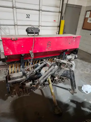 Gandy First Product Inc. Aera-vator