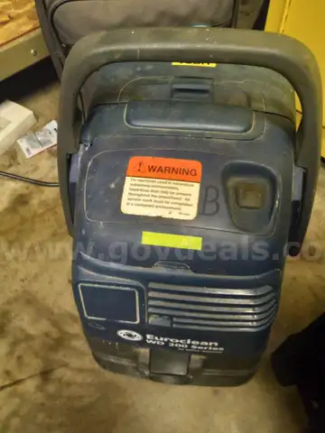 HEPA Vacuum Cleaner (B)