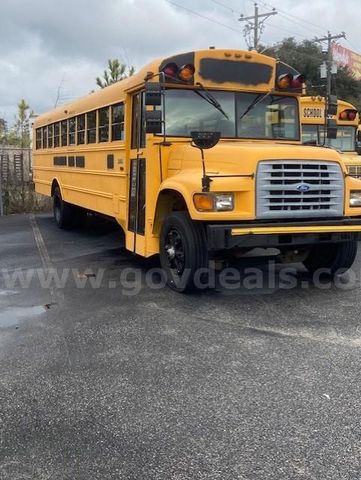 1997 Ford B800 | GovDeals