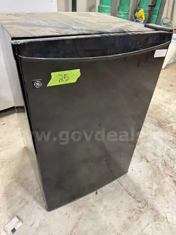 Small GE Refrigerator