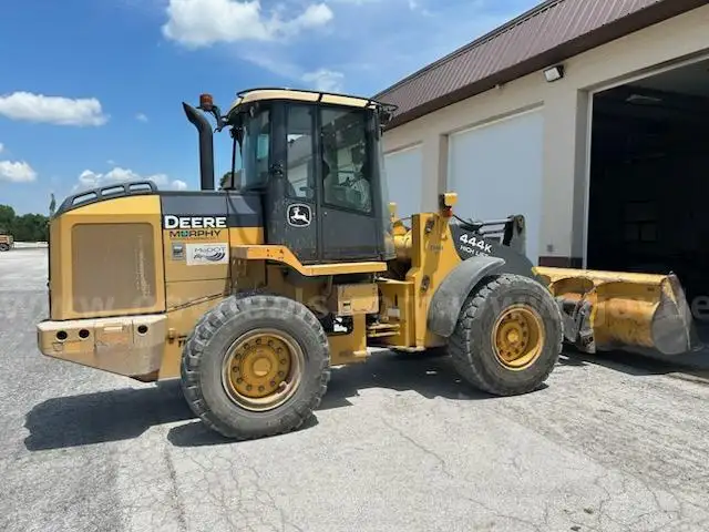 2008 444k John Deere Bucket Loader