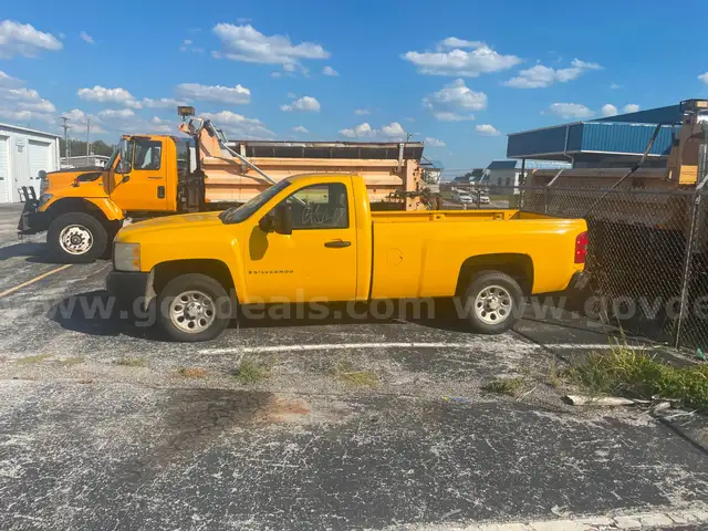 2007 Chevrolet Silverado 1500 Work Truck Long Box 2WD