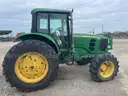 2010 John Deere 7230 tractor 4X4