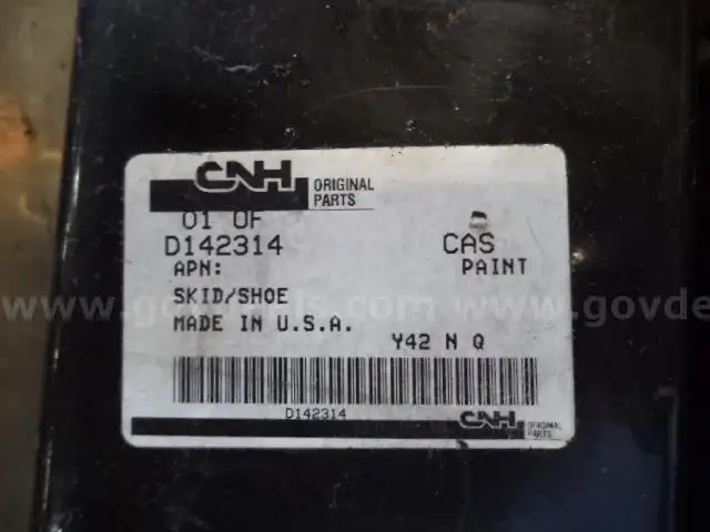 Case Skid/Shoe PN - D142314, QTY 6 NEW