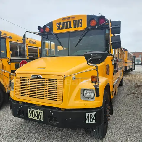 2002 FS65-65 FRIGHTLINER