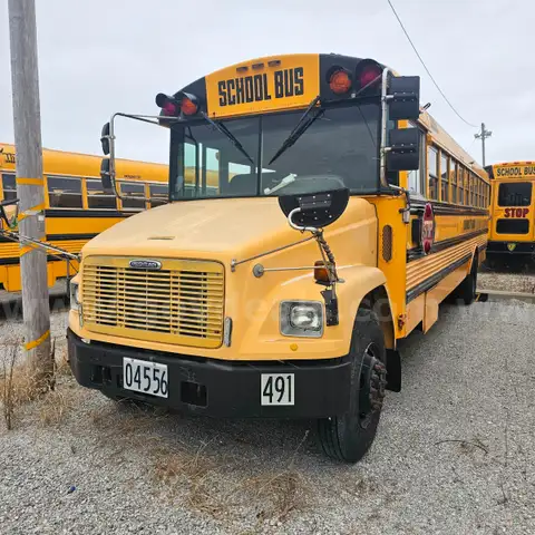 2002 FS65-65 FRIGHTLINER