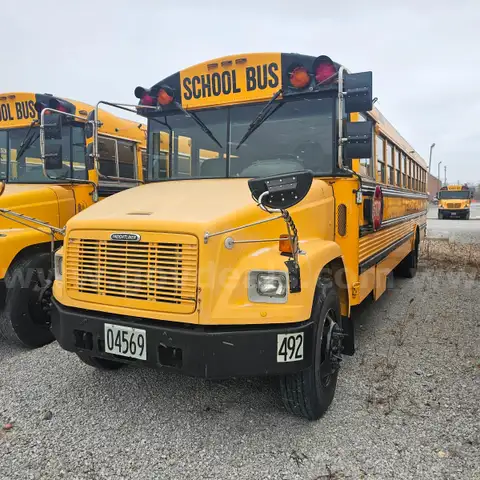 2002 FS65-65 FRIGHTLINER