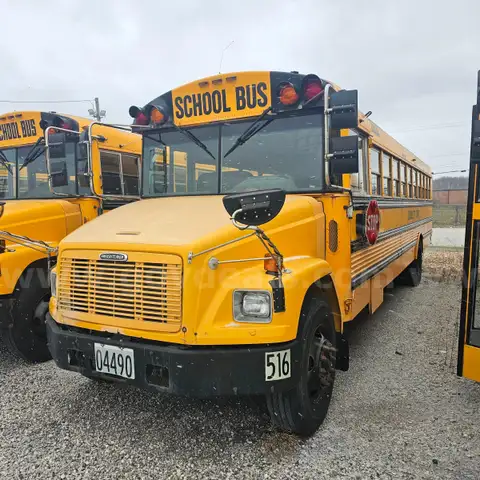 2002 FS65-65 FRIGHTLINER