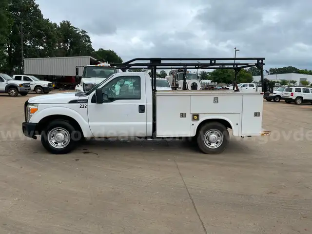 2011 Ford F-250 SUPER DUTY XLT 2WD