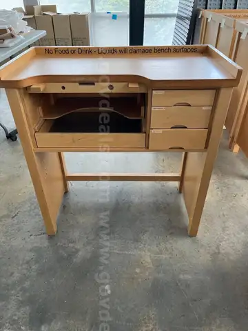 Lot F - 1 Jewelers&#x27; Bench