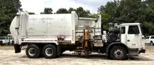 2016 Autocar ACX-64/New Way 31ASL, 31 Yard Automated Side Loader Refuse Truck