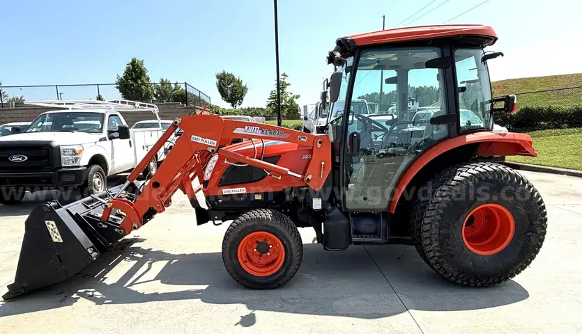 2015 Kioti NX4510 2WD Cab Tractor with Bucket Loader