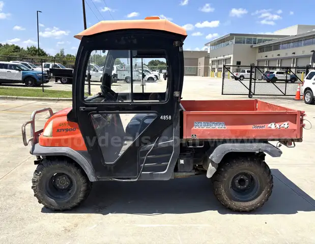 2006 Kubota RTV900 4WD Utility Vehicle